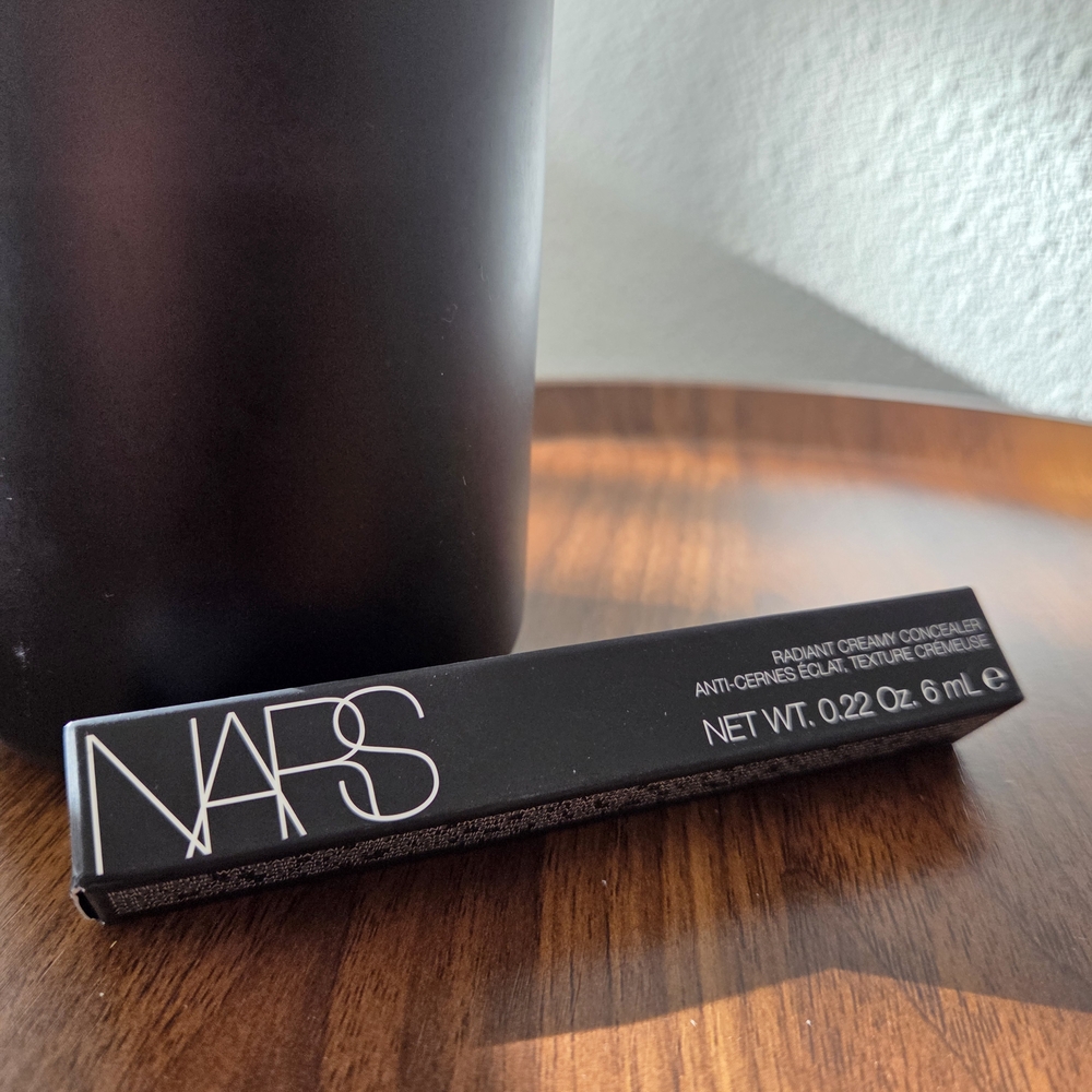 NARS Radiant Creamy Concealer in Black